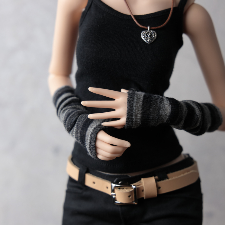 Fingerless arm warmers