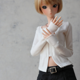 Minimal Zip Knit - Image 7